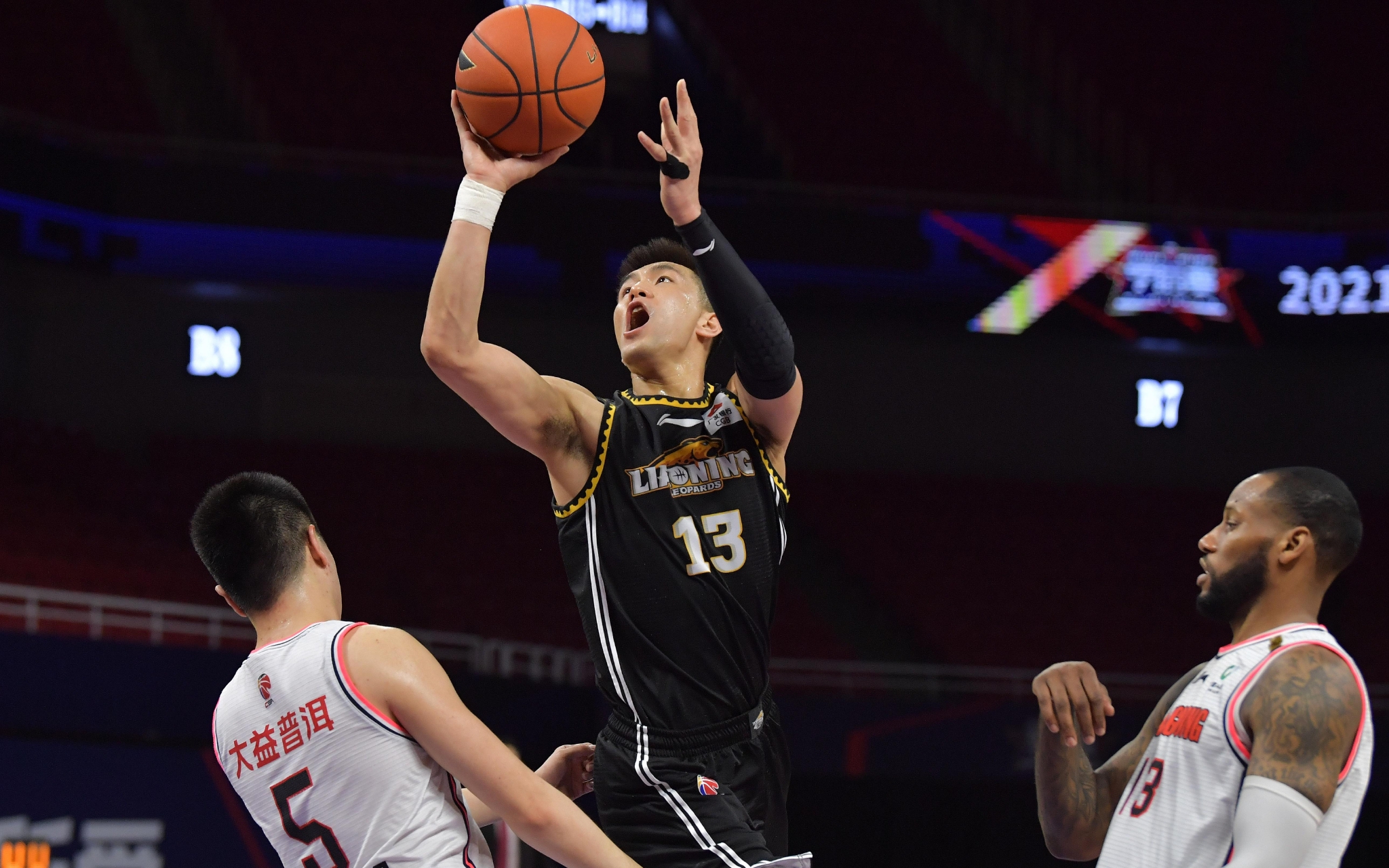 虎防守重心 虎防守重心