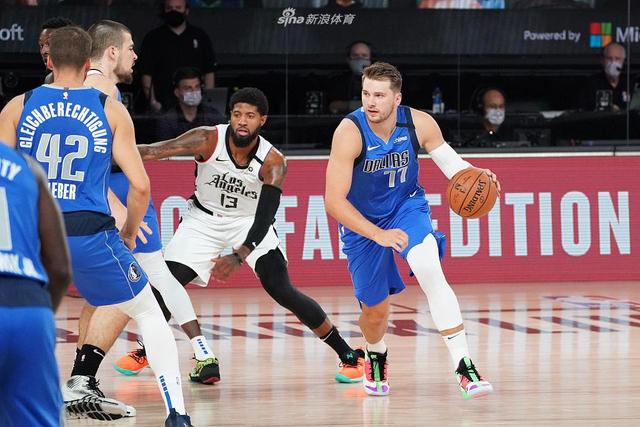 己是一件振 己是一件振